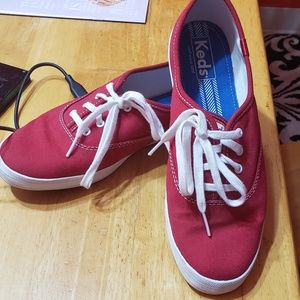 Red keds